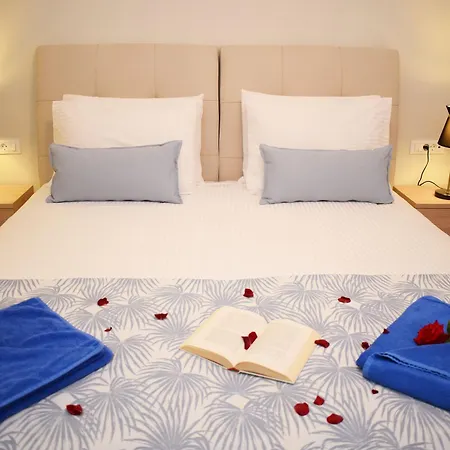 Myrtis Hotel 2*